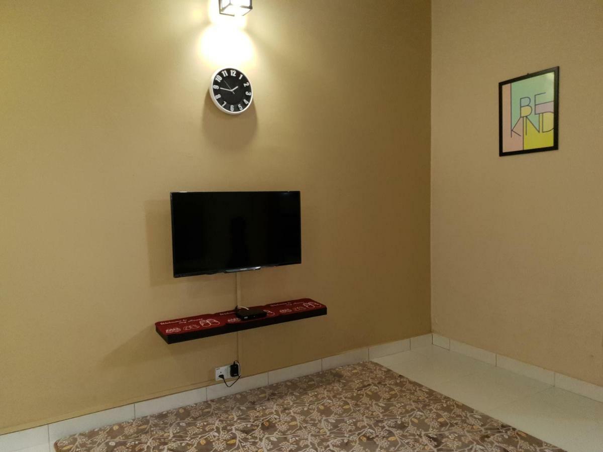 Lindanazri Homestay Mitc Melaka Malacca Exterior foto